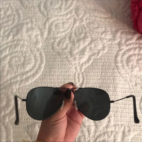 Ray-Ban Aviators - Picture 2 of 4